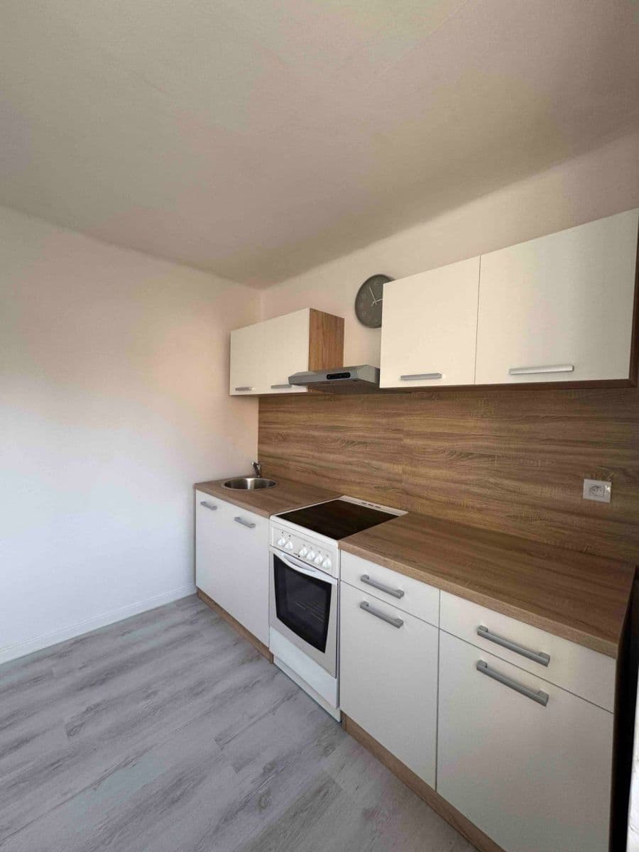 Predaj bytu 1-izbový 30 m², Moskevské náměstí, Teplice, Ústecký kraj Predaj bytu 1-izbový 30 m², Moskevské náměstí, Teplice, Ústecký kraj