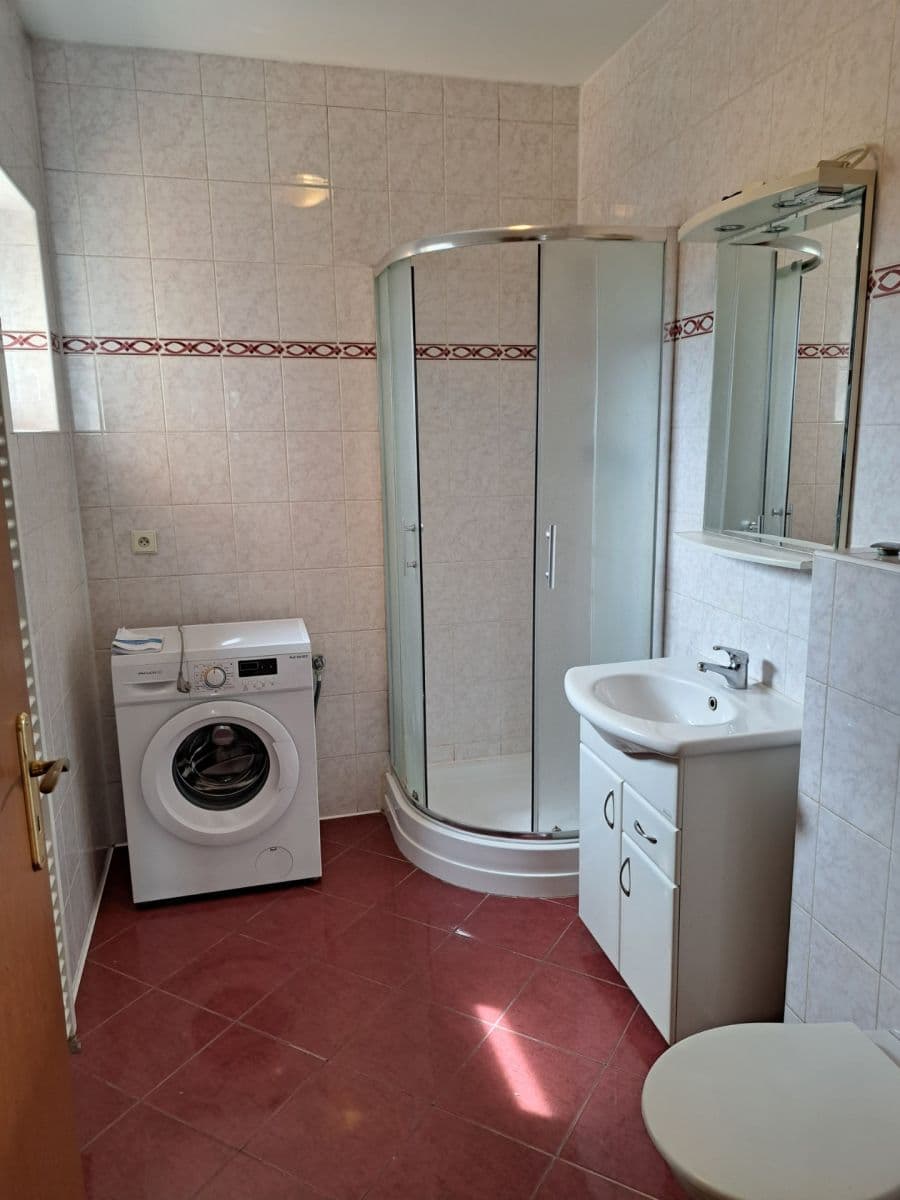 Prenájom bytu 2-izbový 42 m², Zenklova, Praha, Praha Prenájom bytu 2-izbový 42 m², Zenklova, Praha, Praha