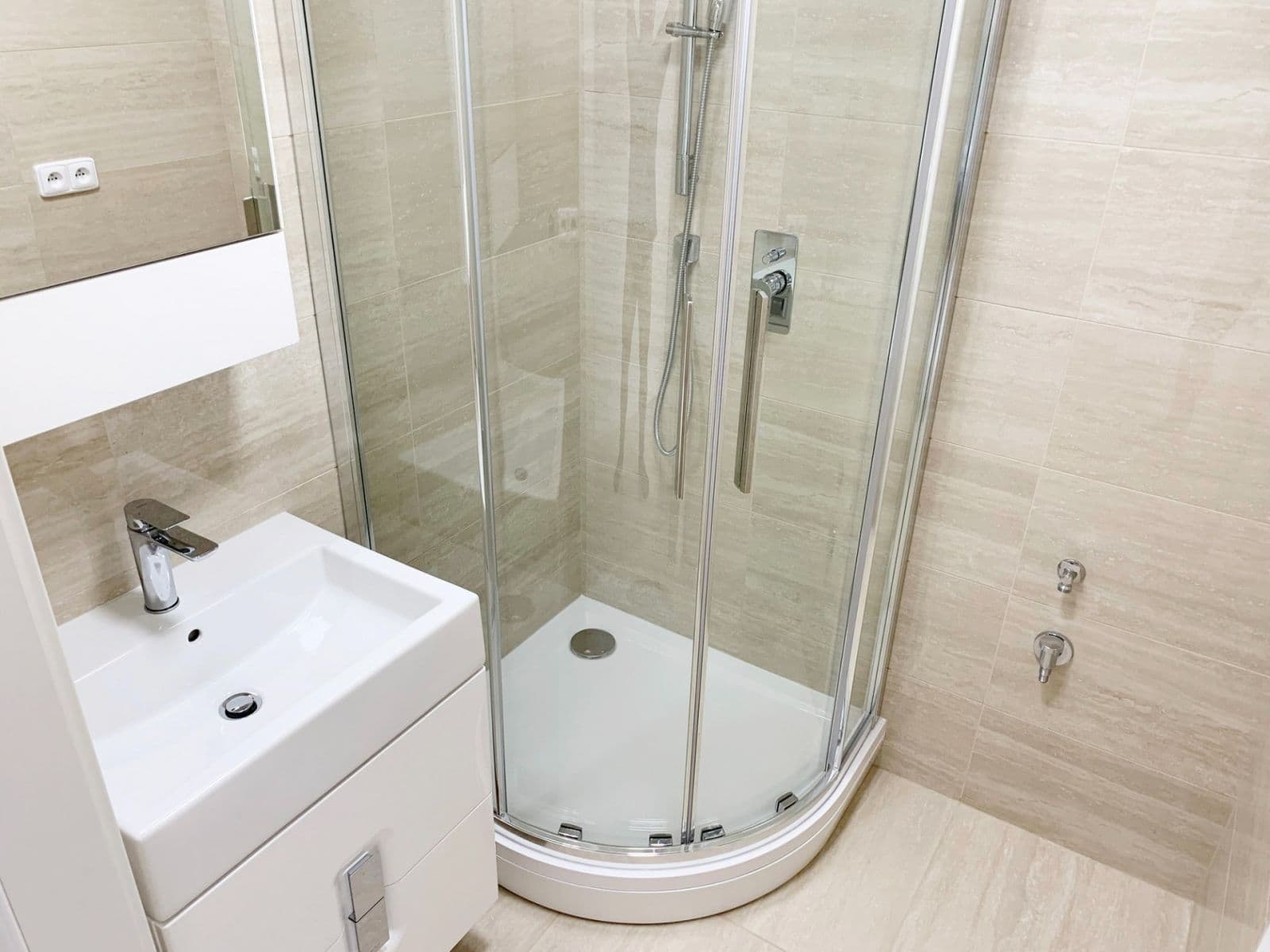 Prenájom bytu 2-izbový 60 m², Ke Strašnické, Praha, Praha Prenájom bytu 2-izbový 60 m², Ke Strašnické, Praha, Praha