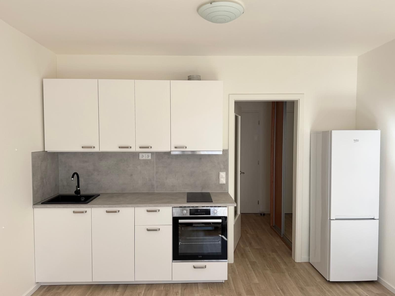 Prenájom bytu 1-izbový 22 m², Novovysočanská, Praha, Praha Prenájom bytu 1-izbový 22 m², Novovysočanská, Praha, Praha