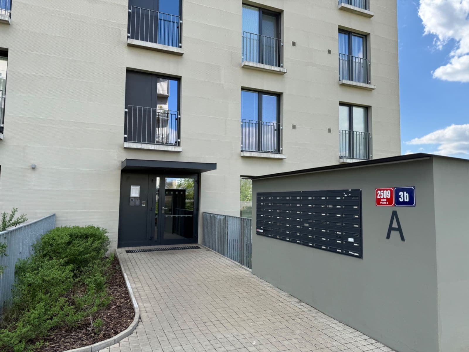 Prenájom bytu 1-izbový 22 m², Novovysočanská, Praha, Praha Prenájom bytu 1-izbový 22 m², Novovysočanská, Praha, Praha