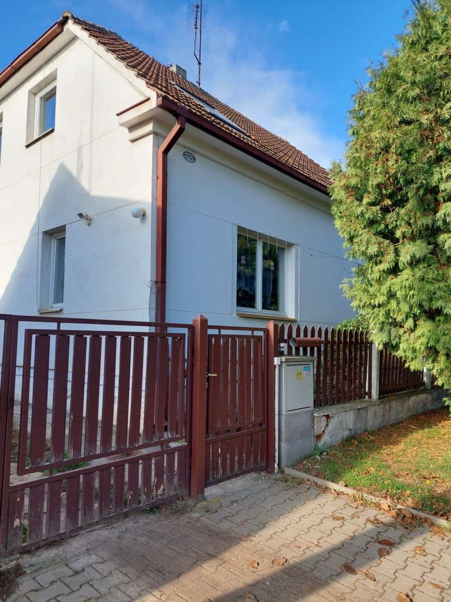 Predaj domu 150 m², pozemek 757 m², Jenečská, Hostouň, Středočeský kraj Predaj domu 150 m², pozemek 757 m², Jenečská, Hostouň, Středočeský kraj