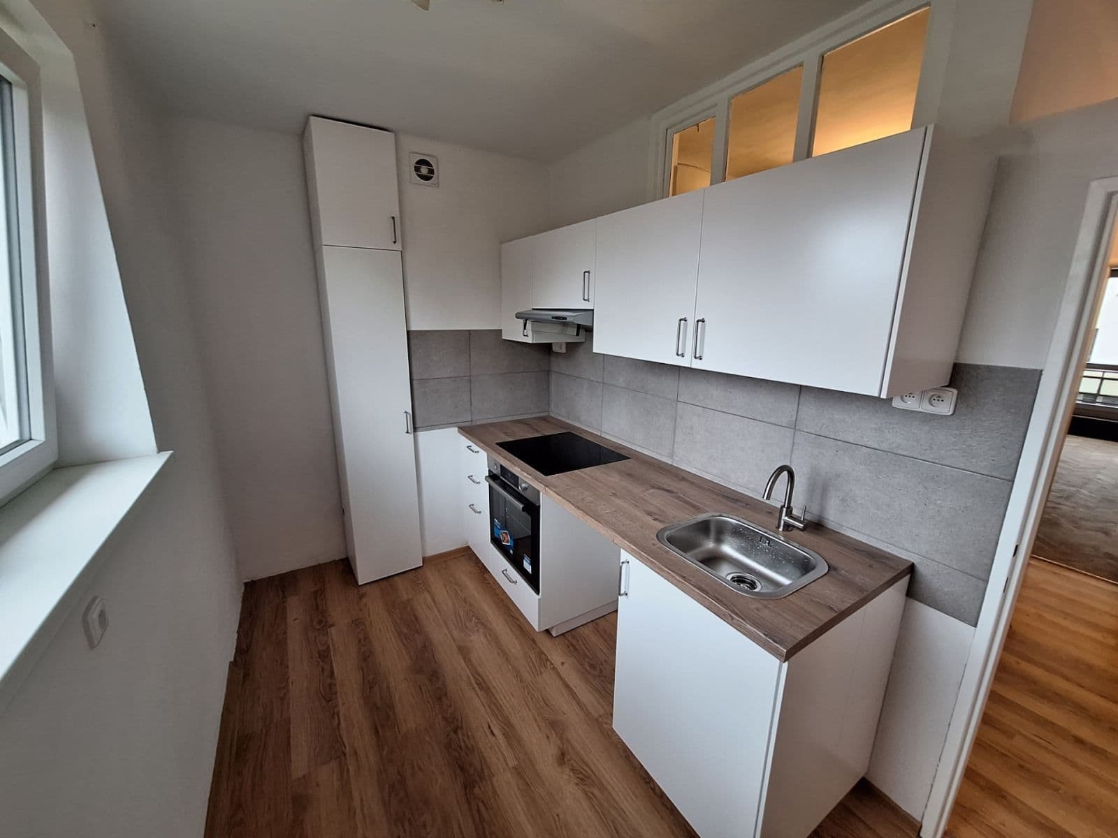 Prenájom bytu 2-izbový 57 m², Naskové, Praha, Praha Prenájom bytu 2-izbový 57 m², Naskové, Praha, Praha