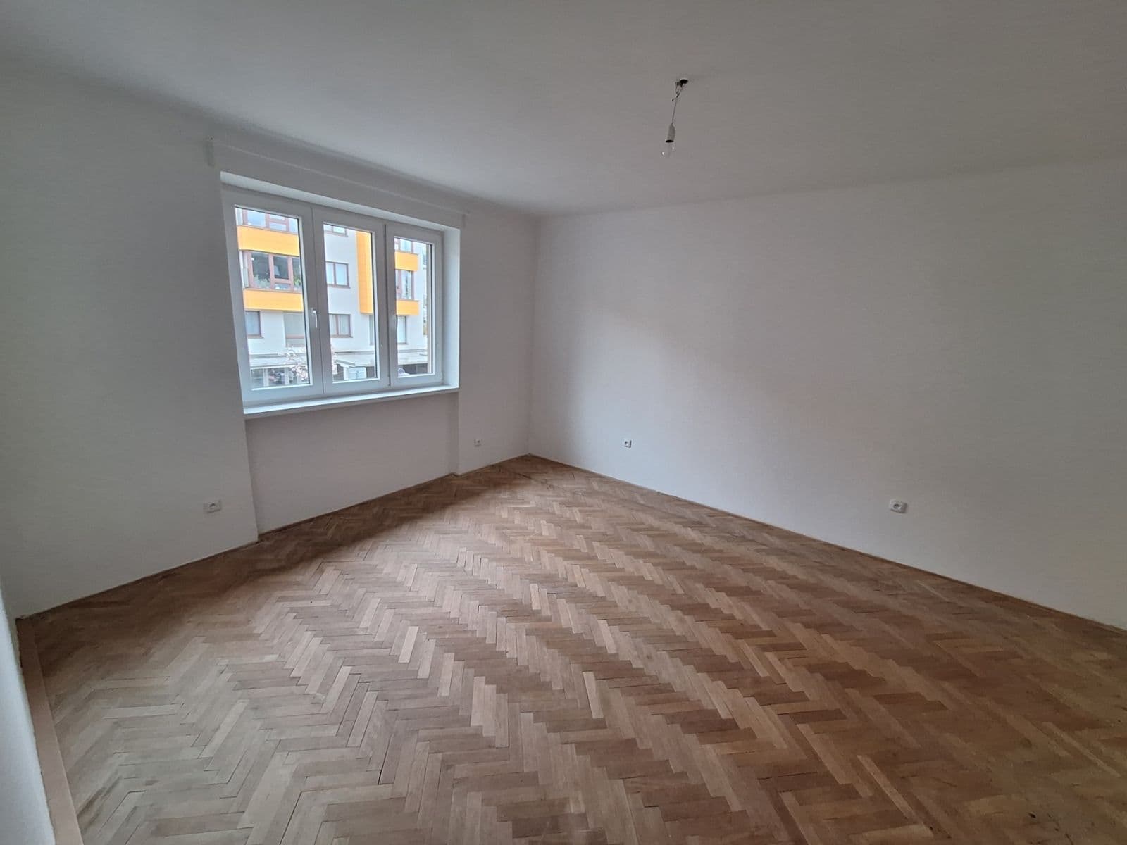 Prenájom bytu 2-izbový 57 m², Naskové, Praha, Praha Prenájom bytu 2-izbový 57 m², Naskové, Praha, Praha