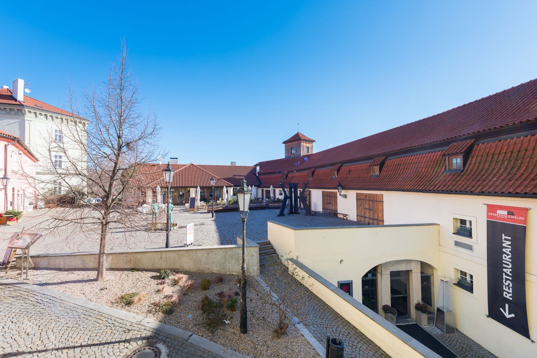 Prenájom bytu 46 m², Cihelná, Praha, Praha Prenájom bytu 46 m², Cihelná, Praha, Praha