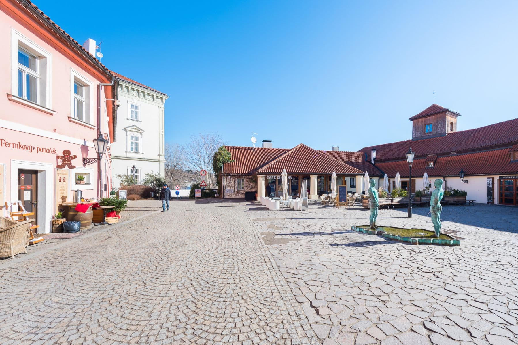 Prenájom bytu 46 m², Cihelná, Praha, Praha Prenájom bytu 46 m², Cihelná, Praha, Praha