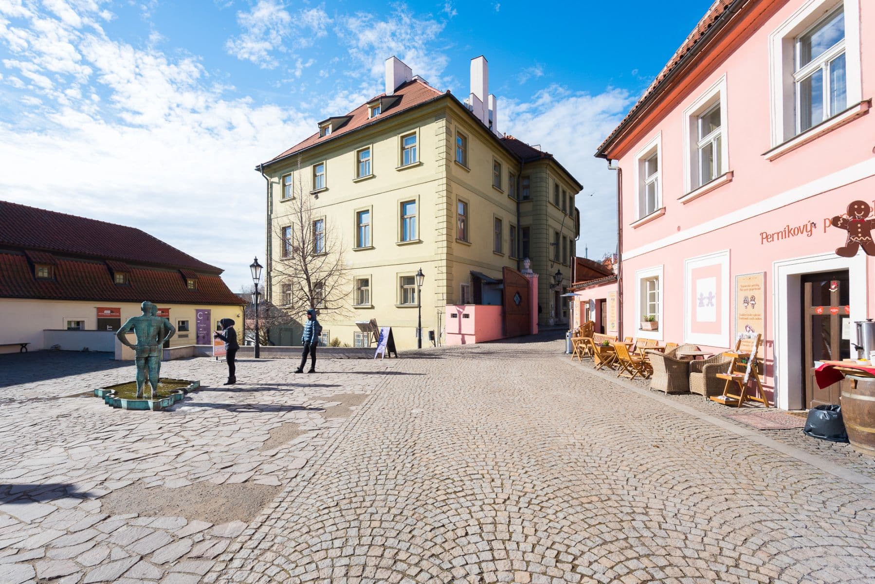 Prenájom bytu 46 m², Cihelná, Praha, Praha Prenájom bytu 46 m², Cihelná, Praha, Praha