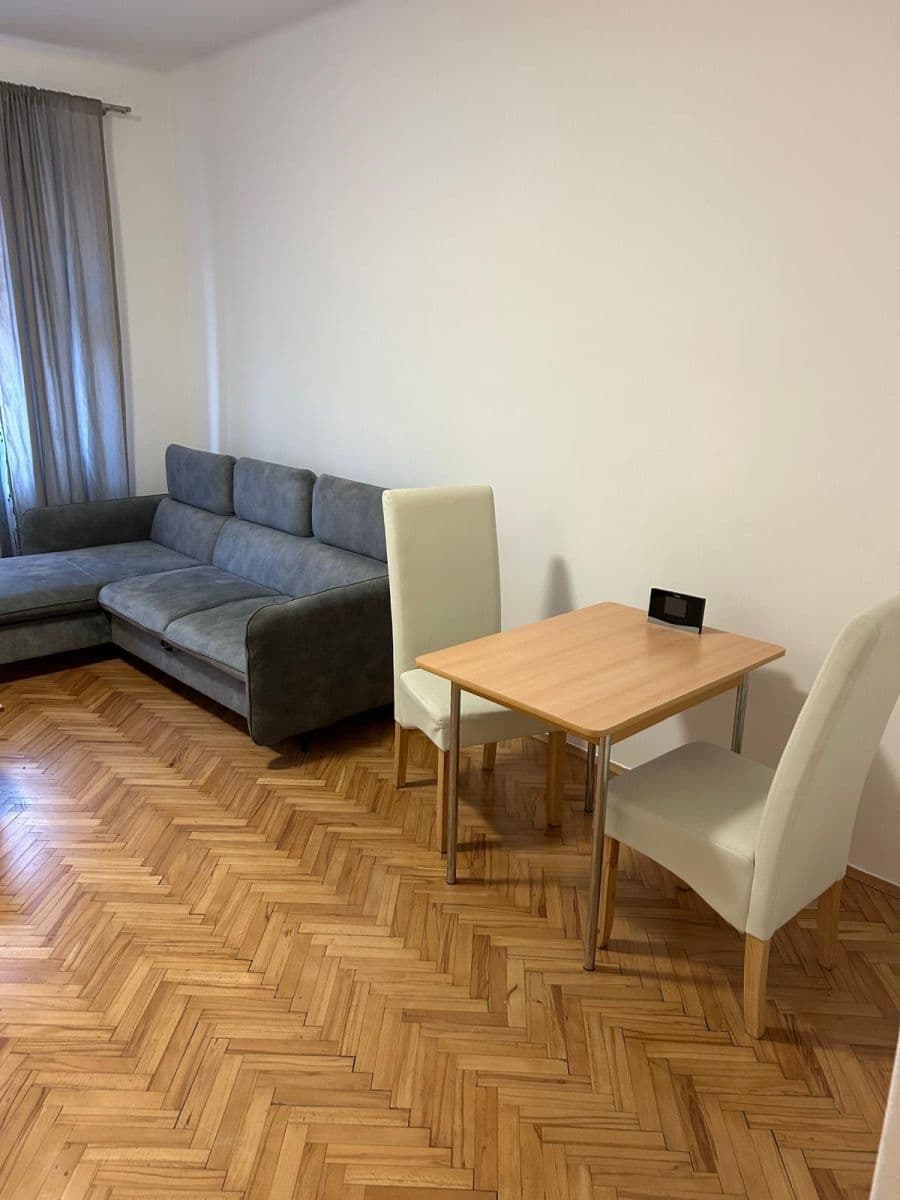 Prenájom bytu 2-izbový 60 m², V Olšinách, Praha, Praha Prenájom bytu 2-izbový 60 m², V Olšinách, Praha, Praha