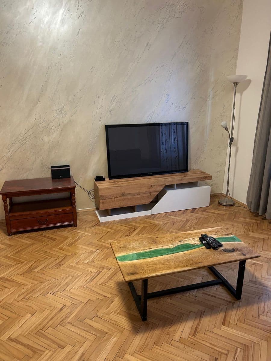 Prenájom bytu 2-izbový 60 m², V Olšinách, Praha, Praha Prenájom bytu 2-izbový 60 m², V Olšinách, Praha, Praha