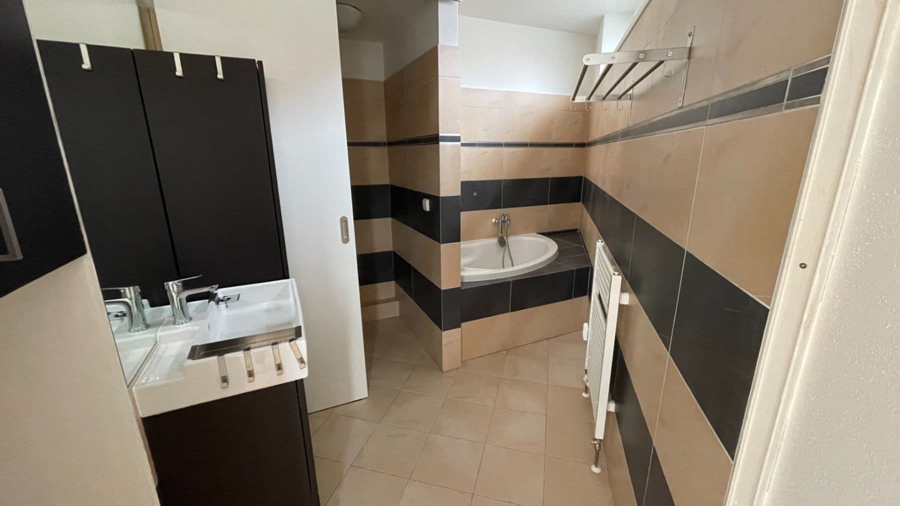 Prenájom bytu 2-izbový 62 m², Skloněná, Praha, Praha Prenájom bytu 2-izbový 62 m², Skloněná, Praha, Praha