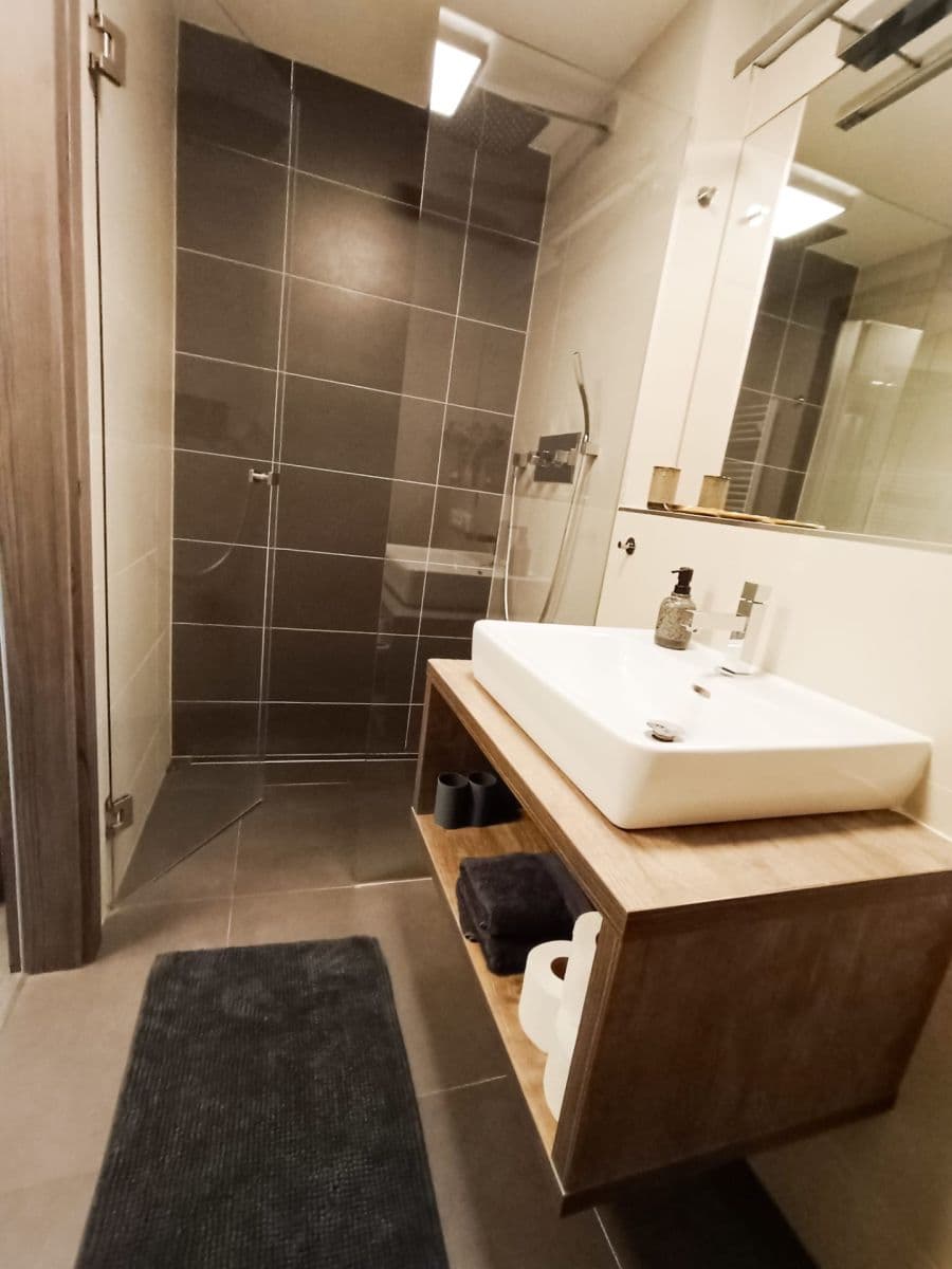 Prenájom bytu 1-izbový 34 m², Hartigova, Praha, Praha Prenájom bytu 1-izbový 34 m², Hartigova, Praha, Praha