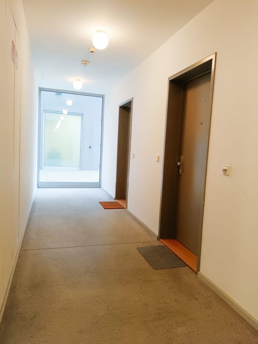 Prenájom bytu 1-izbový 34 m², Hartigova, Praha, Praha Prenájom bytu 1-izbový 34 m², Hartigova, Praha, Praha