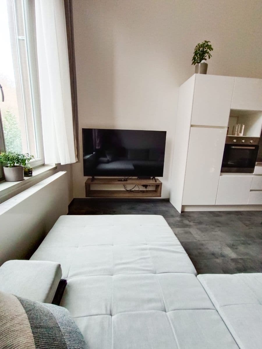 Prenájom bytu 1-izbový 34 m², Hartigova, Praha, Praha Prenájom bytu 1-izbový 34 m², Hartigova, Praha, Praha