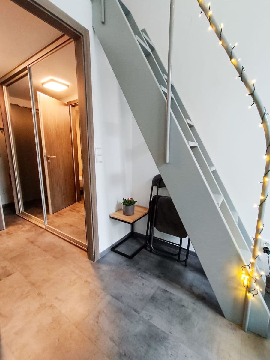Prenájom bytu 1-izbový 34 m², Hartigova, Praha, Praha Prenájom bytu 1-izbový 34 m², Hartigova, Praha, Praha