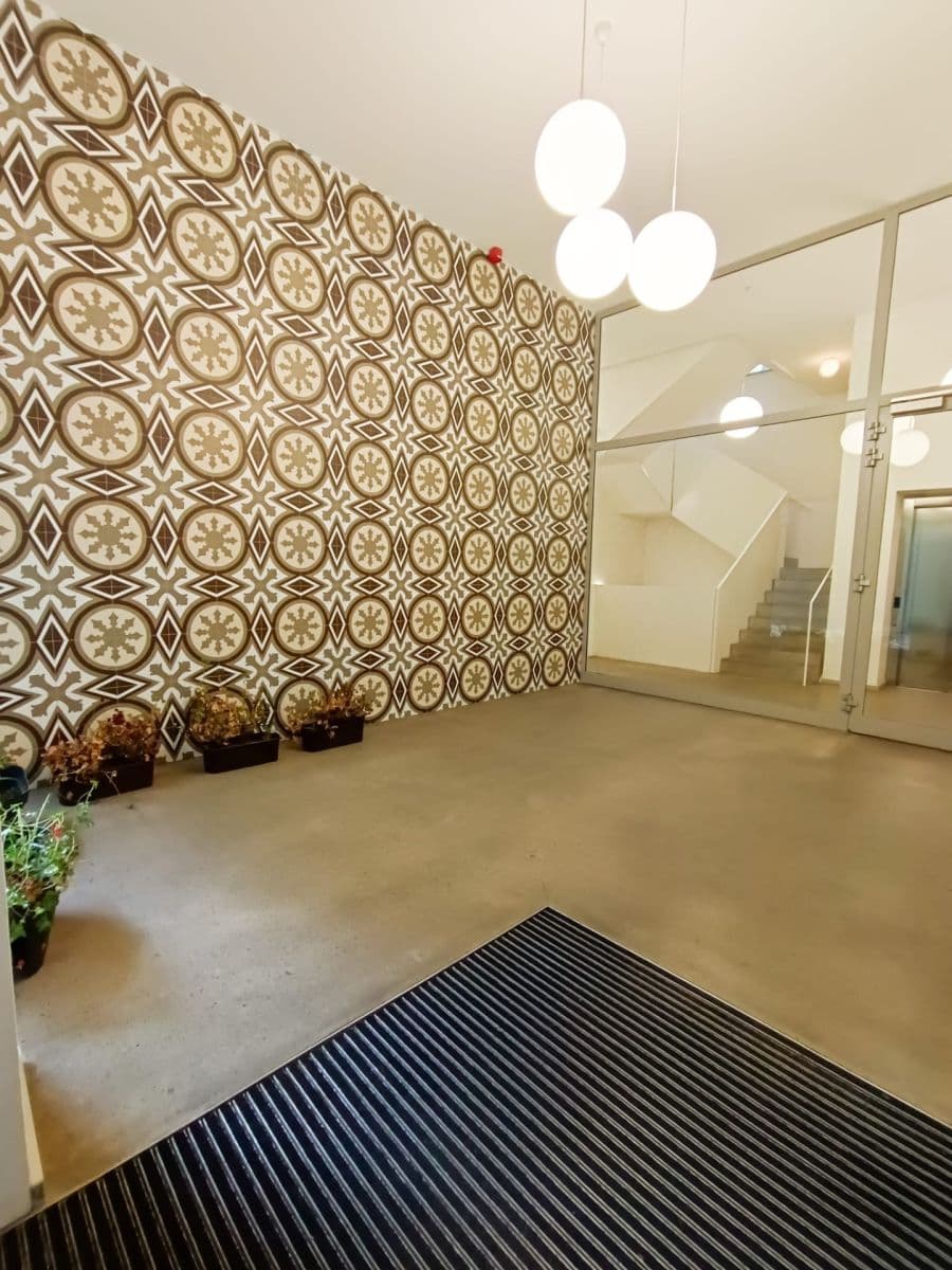 Prenájom bytu 1-izbový 34 m², Hartigova, Praha, Praha Prenájom bytu 1-izbový 34 m², Hartigova, Praha, Praha