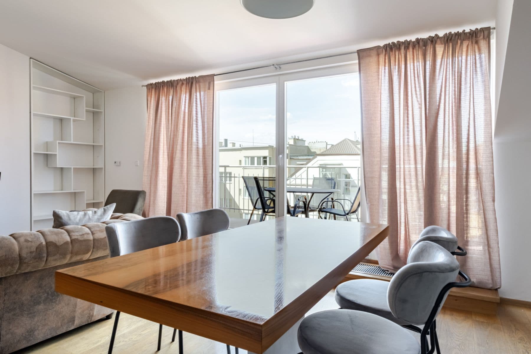 Prenájom bytu 115 m², Křížkovského, Praha, Praha Prenájom bytu 115 m², Křížkovského, Praha, Praha