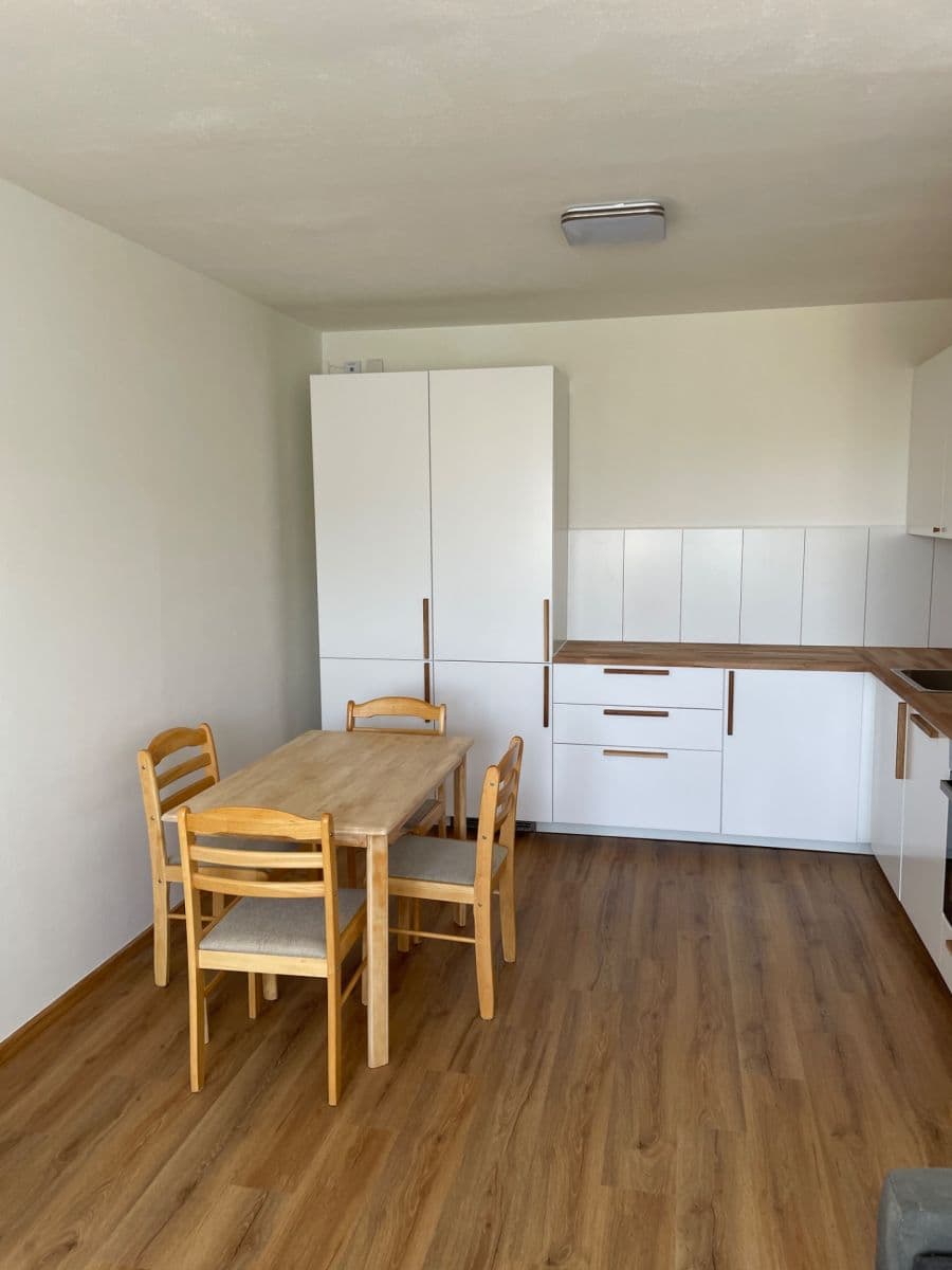 Prenájom bytu 2-izbový 47 m², Oblá, Brno, Jihomoravský kraj Prenájom bytu 2-izbový 47 m², Oblá, Brno, Jihomoravský kraj