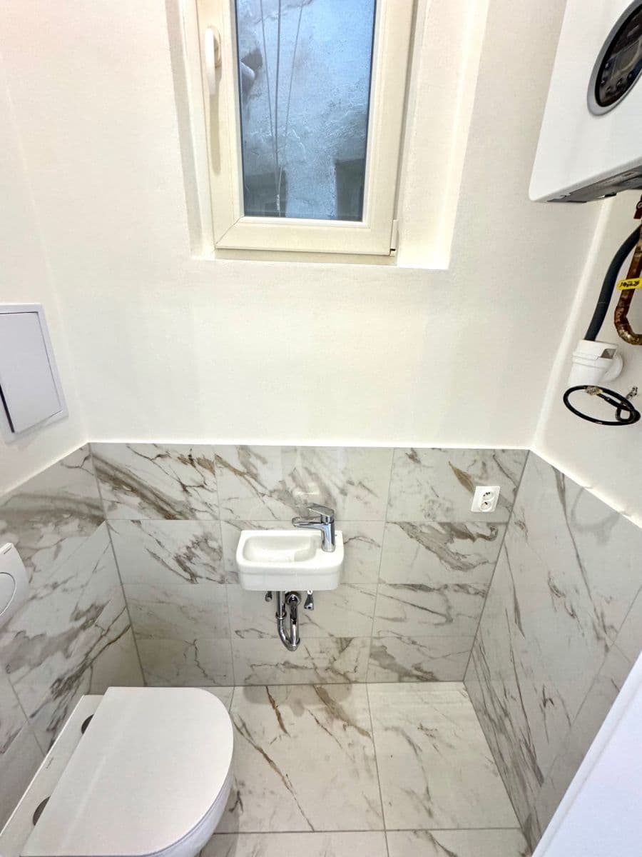 Prenájom bytu 3-izbový 70 m², Na Hrázi, Praha, Praha Prenájom bytu 3-izbový 70 m², Na Hrázi, Praha, Praha