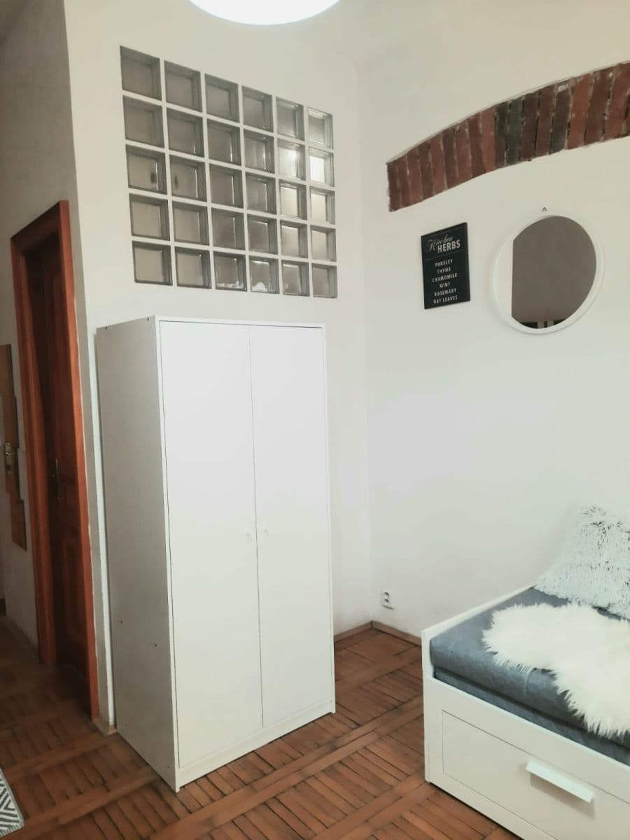 Prenájom bytu 1-izbový 23 m², Vlkova, Praha, Praha Prenájom bytu 1-izbový 23 m², Vlkova, Praha, Praha