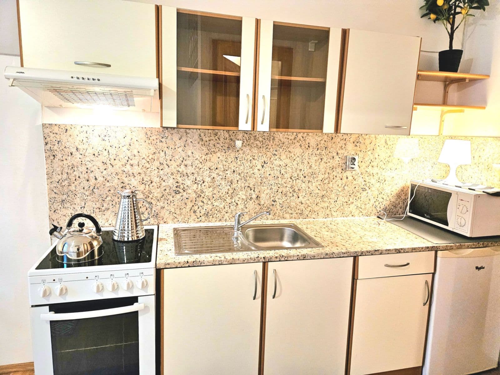 Prenájom bytu 1-izbový 23 m², Vlkova, Praha, Praha Prenájom bytu 1-izbový 23 m², Vlkova, Praha, Praha