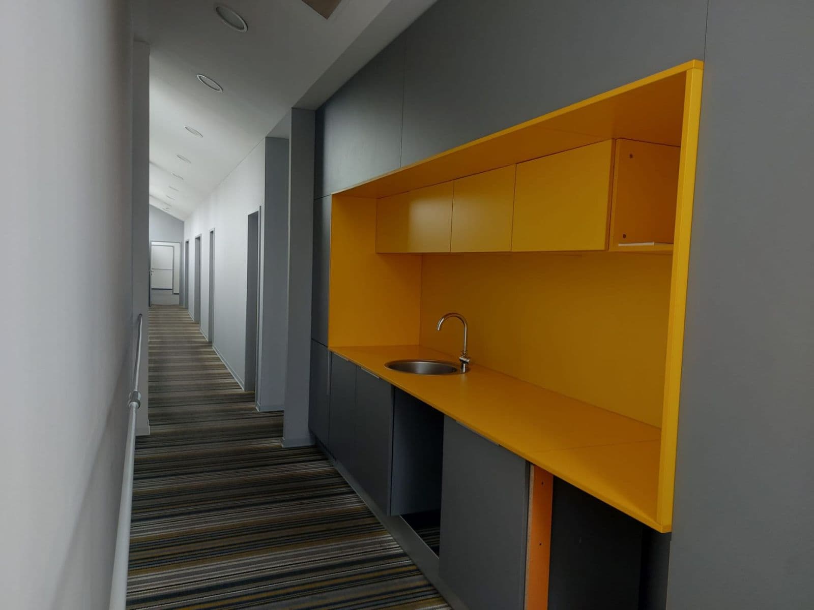 Prenájom nebytového priestoru 1.462 m², Za Mototechnou, Praha, Praha Prenájom nebytového priestoru 1.462 m², Za Mototechnou, Praha, Praha