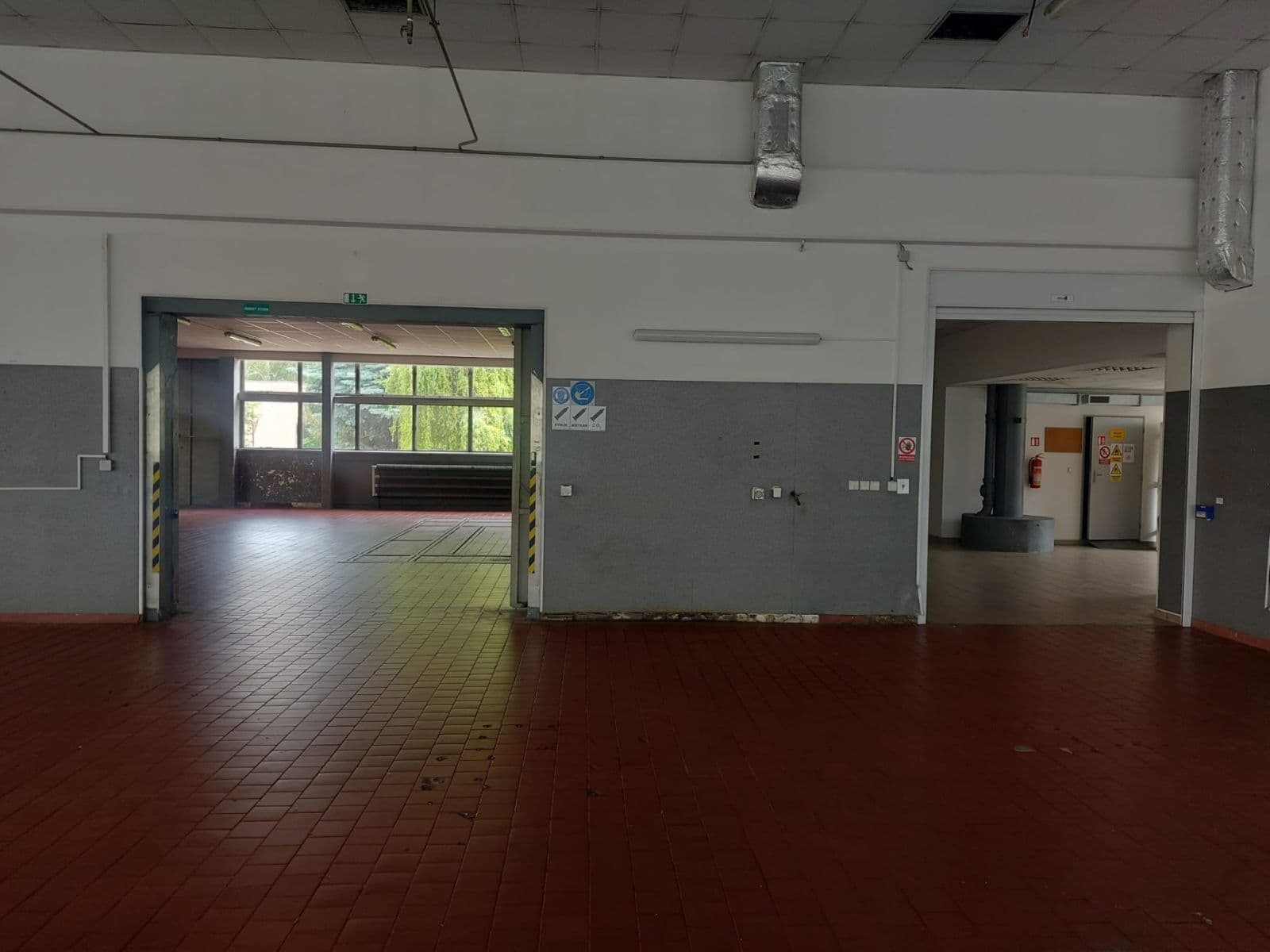 Prenájom nebytového priestoru 1.337 m², Za Mototechnou, Praha, Praha Prenájom nebytového priestoru 1.337 m², Za Mototechnou, Praha, Praha