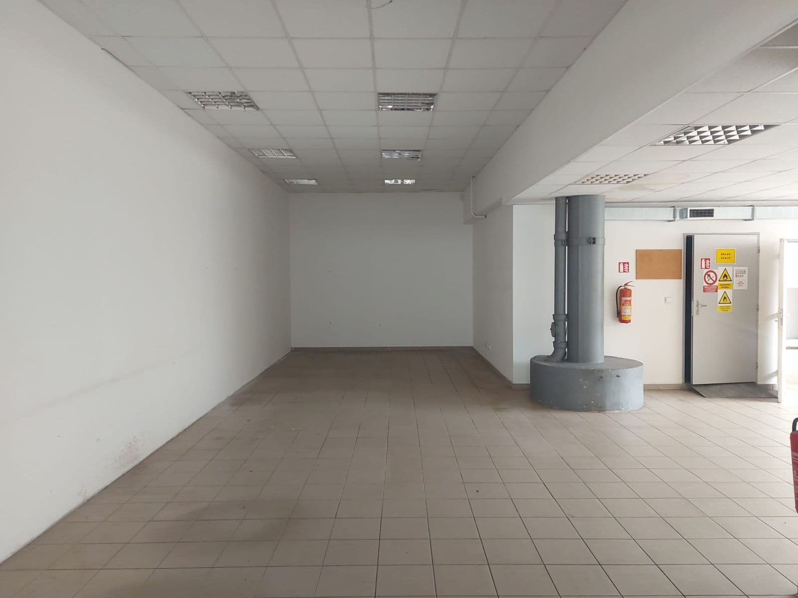 Prenájom nebytového priestoru 1.337 m², Za Mototechnou, Praha, Praha Prenájom nebytového priestoru 1.337 m², Za Mototechnou, Praha, Praha