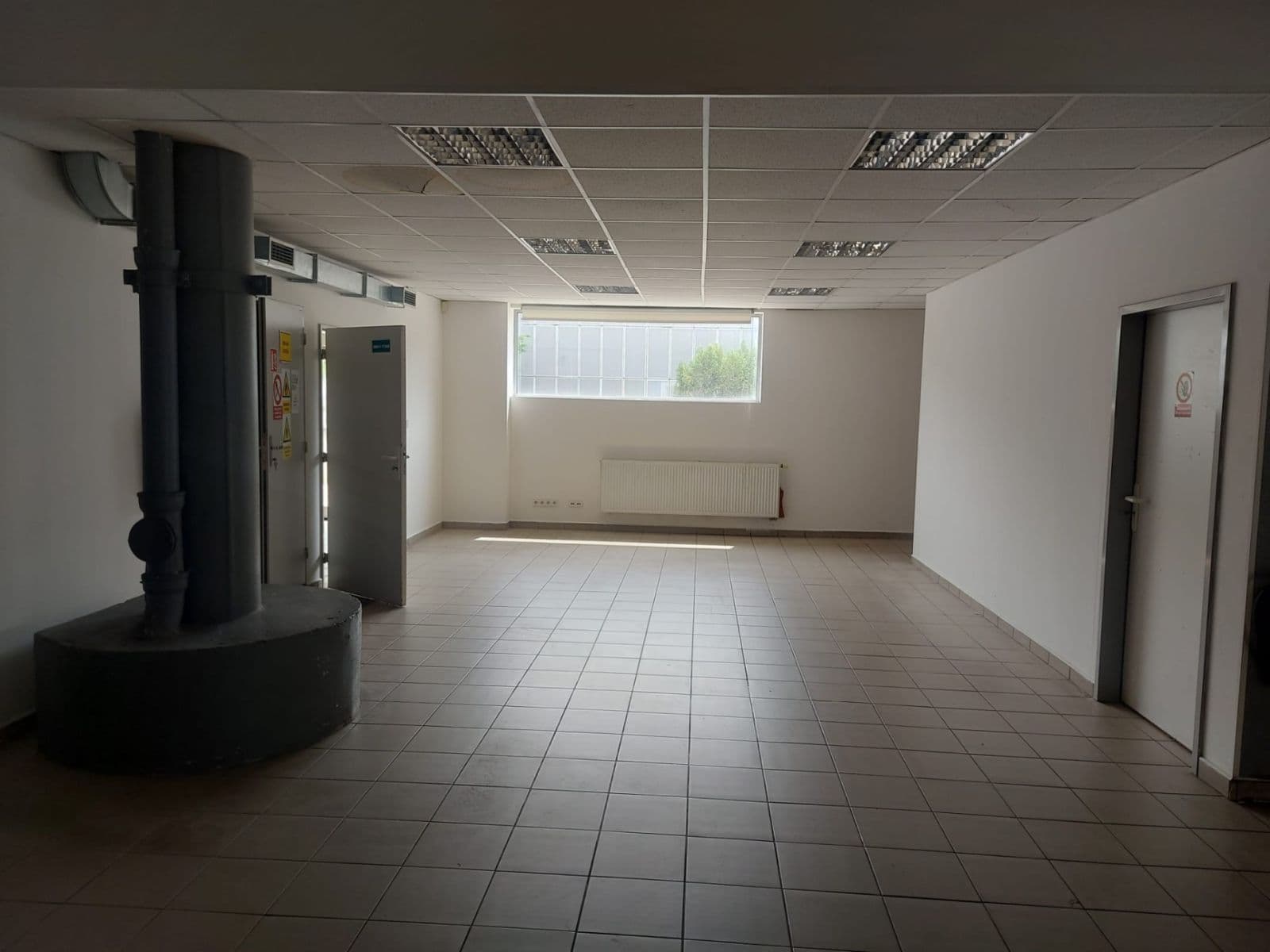 Prenájom nebytového priestoru 1.337 m², Za Mototechnou, Praha, Praha Prenájom nebytového priestoru 1.337 m², Za Mototechnou, Praha, Praha