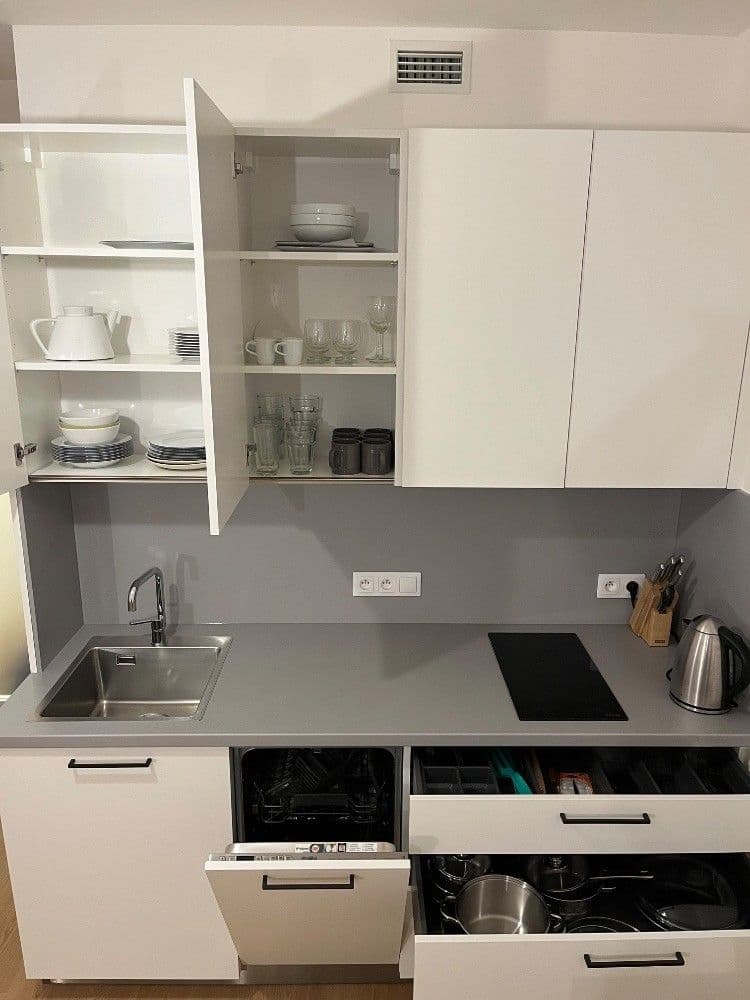 Prenájom bytu 1-izbový 32 m², Poděbradská, Praha, Praha Prenájom bytu 1-izbový 32 m², Poděbradská, Praha, Praha