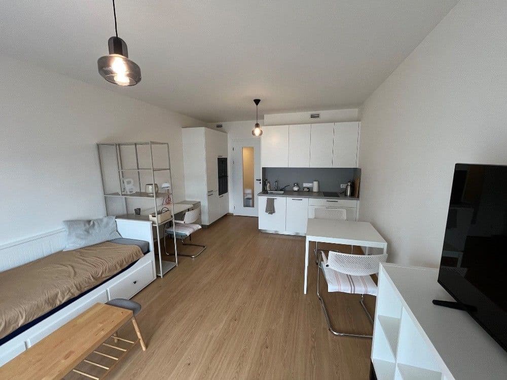 Prenájom bytu 1-izbový 32 m², Poděbradská, Praha, Praha Prenájom bytu 1-izbový 32 m², Poděbradská, Praha, Praha
