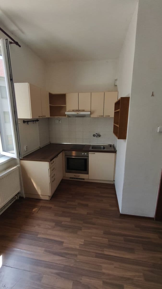 Prenájom bytu 1-izbový 45 m², Puškinova, Prostějov, Olomoucký kraj Prenájom bytu 1-izbový 45 m², Puškinova, Prostějov, Olomoucký kraj