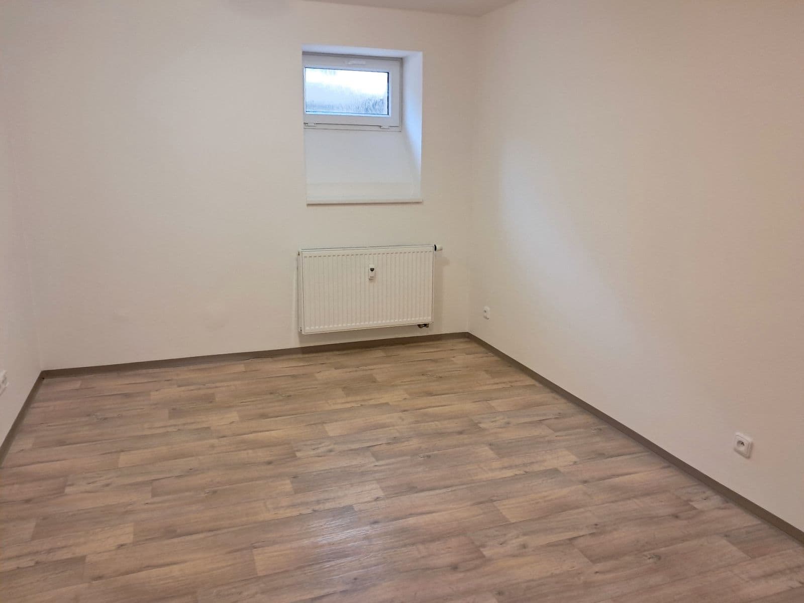 Prenájom bytu 2-izbový 47 m², Karáskovo náměstí, Brno, Jihomoravský kraj Prenájom bytu 2-izbový 47 m², Karáskovo náměstí, Brno, Jihomoravský kraj