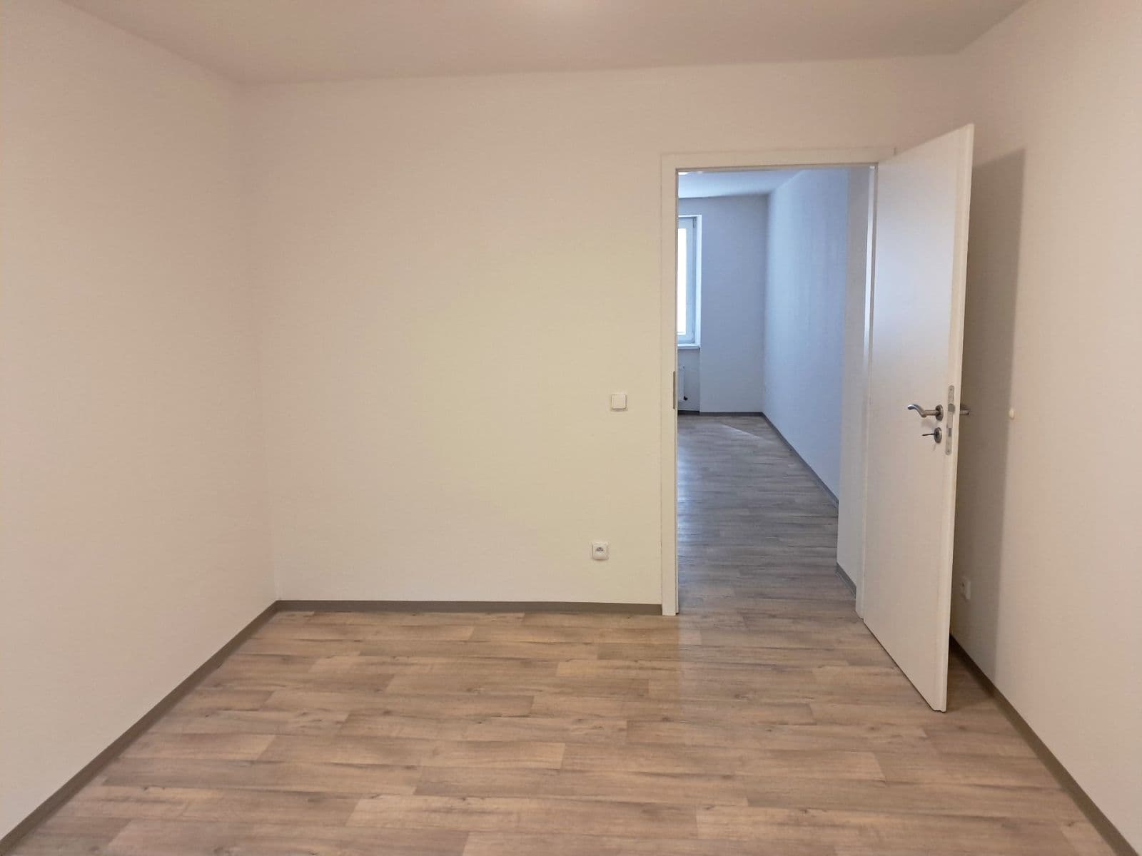 Prenájom bytu 2-izbový 47 m², Karáskovo náměstí, Brno, Jihomoravský kraj Prenájom bytu 2-izbový 47 m², Karáskovo náměstí, Brno, Jihomoravský kraj
