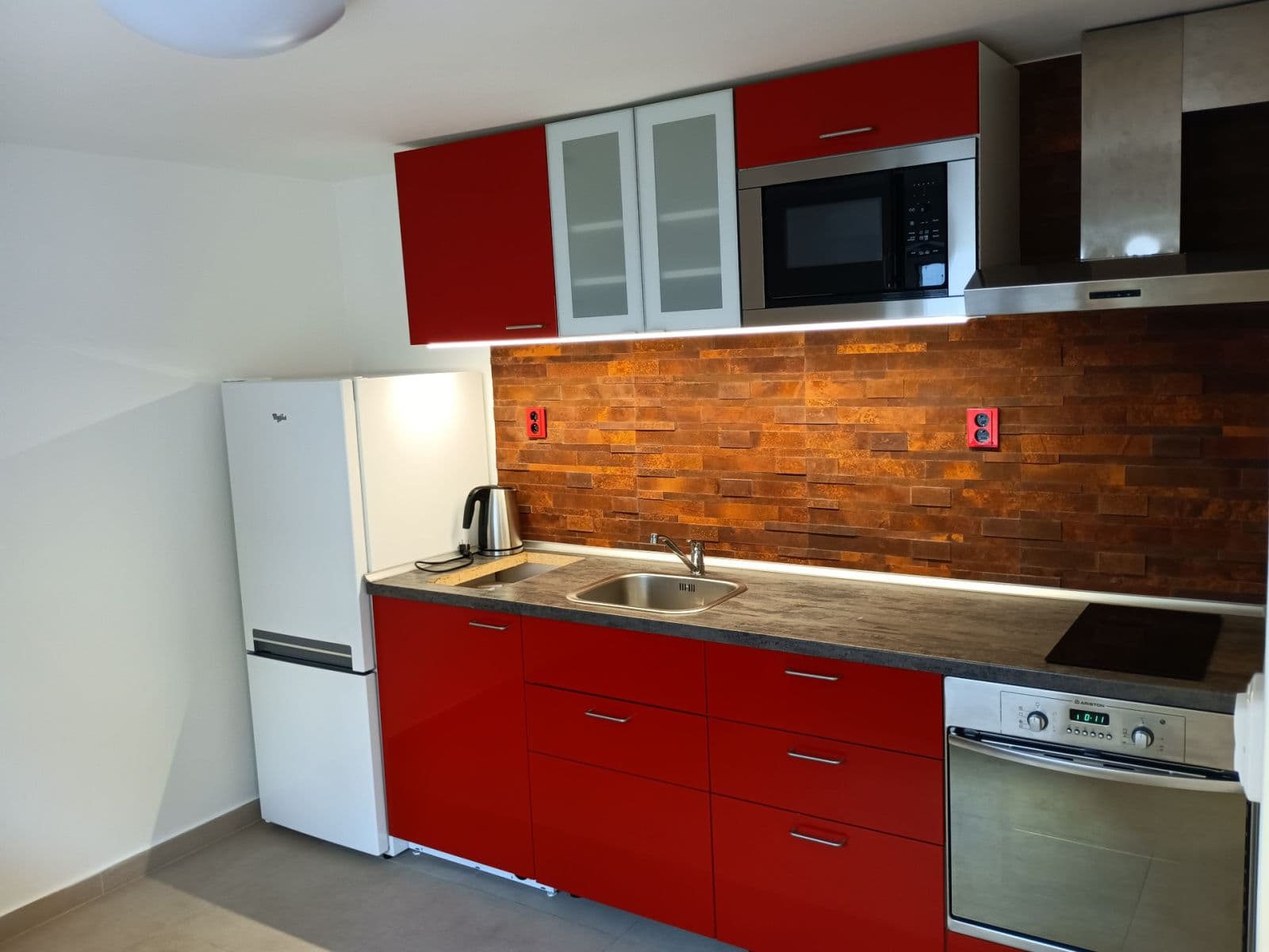 Prenájom bytu 1-izbový 31 m², Košinova, Brno, Jihomoravský kraj Prenájom bytu 1-izbový 31 m², Košinova, Brno, Jihomoravský kraj