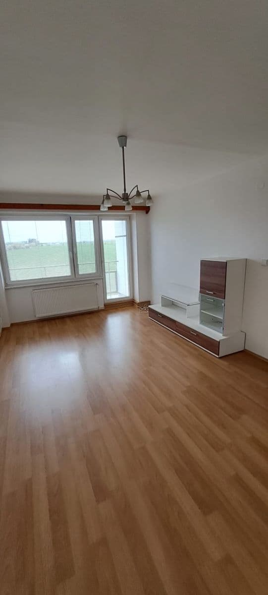 Prenájom bytu 3-izbový 76 m², Nový Bydžov, Královéhradecký kraj Prenájom bytu 3-izbový 76 m², Nový Bydžov, Královéhradecký kraj