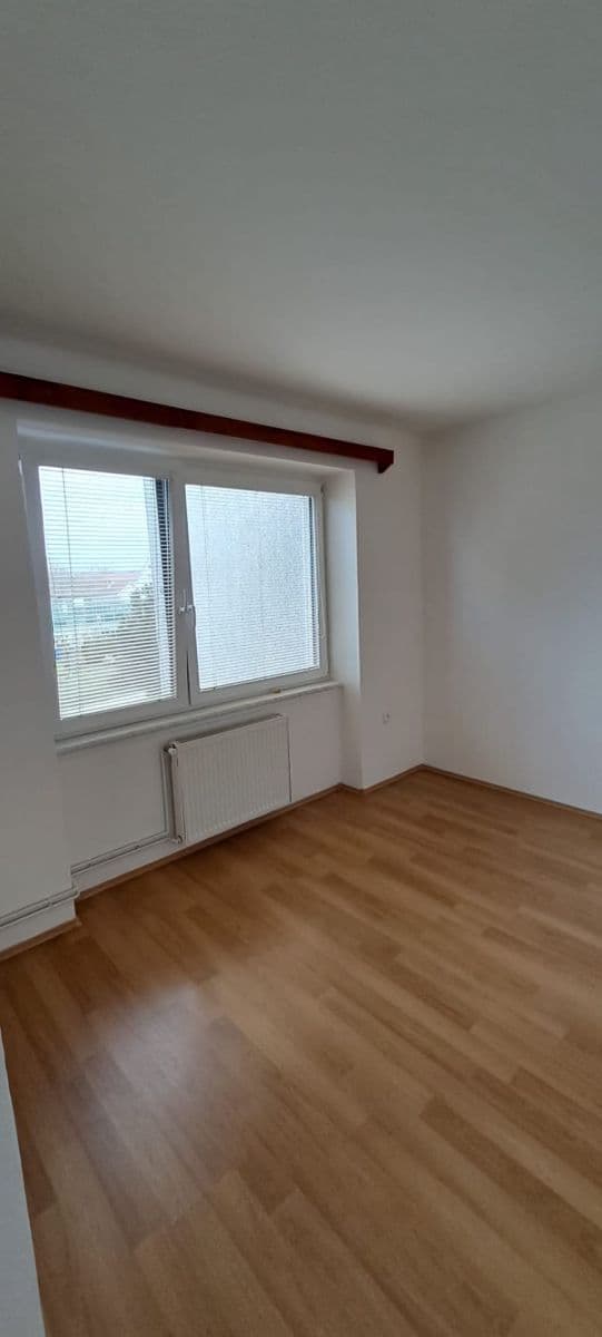 Prenájom bytu 3-izbový 76 m², Nový Bydžov, Královéhradecký kraj Prenájom bytu 3-izbový 76 m², Nový Bydžov, Královéhradecký kraj