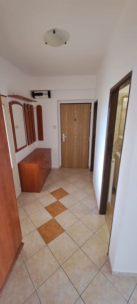 Prenájom bytu 3-izbový 76 m², Nový Bydžov, Královéhradecký kraj Prenájom bytu 3-izbový 76 m², Nový Bydžov, Královéhradecký kraj