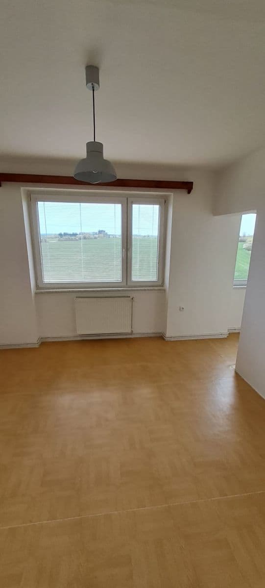 Prenájom bytu 3-izbový 76 m², Nový Bydžov, Královéhradecký kraj Prenájom bytu 3-izbový 76 m², Nový Bydžov, Královéhradecký kraj