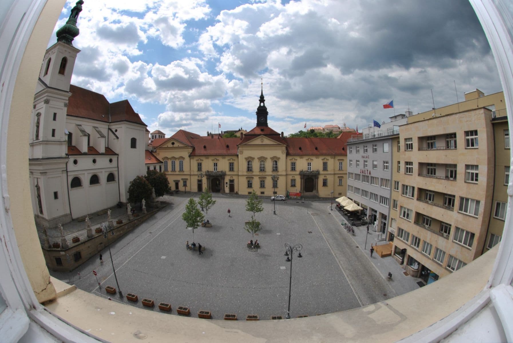 Prenájom bytu 4-izbový 145 m², Dominikánské náměstí, Brno, Jihomoravský kraj Prenájom bytu 4-izbový 145 m², Dominikánské náměstí, Brno, Jihomoravský kraj