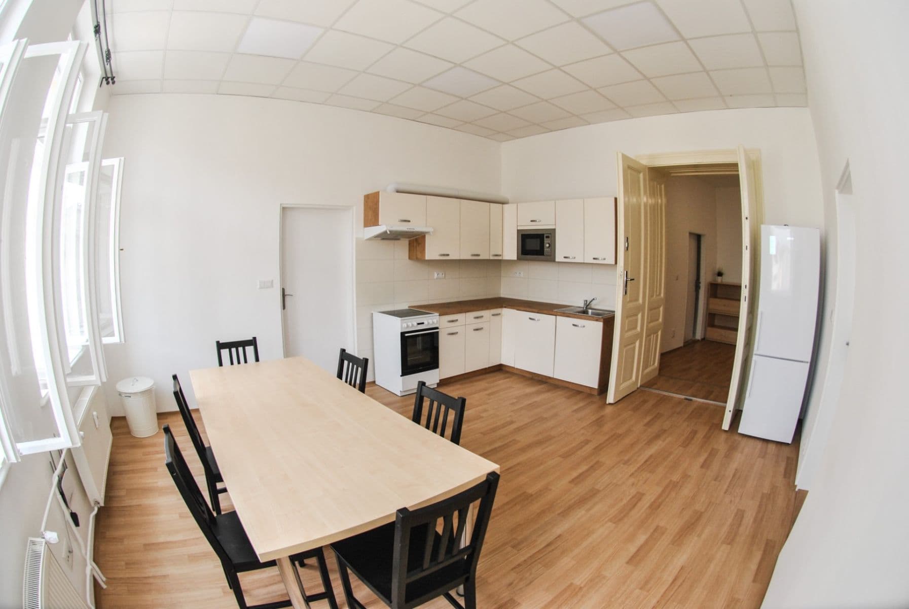 Prenájom bytu 4-izbový 145 m², Dominikánské náměstí, Brno, Jihomoravský kraj Prenájom bytu 4-izbový 145 m², Dominikánské náměstí, Brno, Jihomoravský kraj