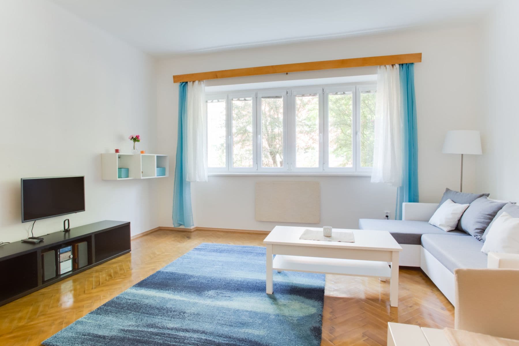 Prenájom bytu 56 m², U Družstva Život, Praha, Praha Prenájom bytu 56 m², U Družstva Život, Praha, Praha