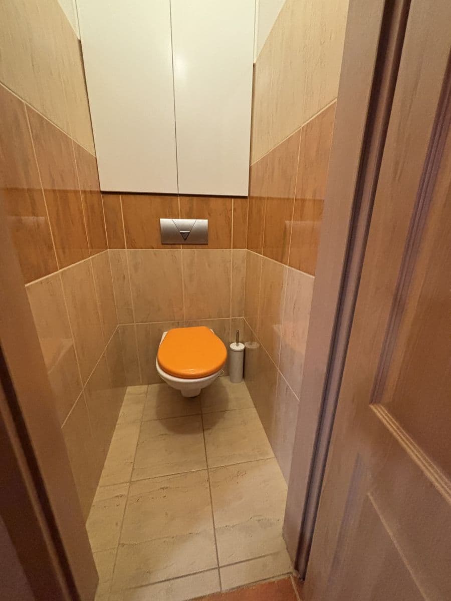 Predaj bytu 3-izbový 74 m², Hořelické náměstí, Rudná, Středočeský kraj Predaj bytu 3-izbový 74 m², Hořelické náměstí, Rudná, Středočeský kraj