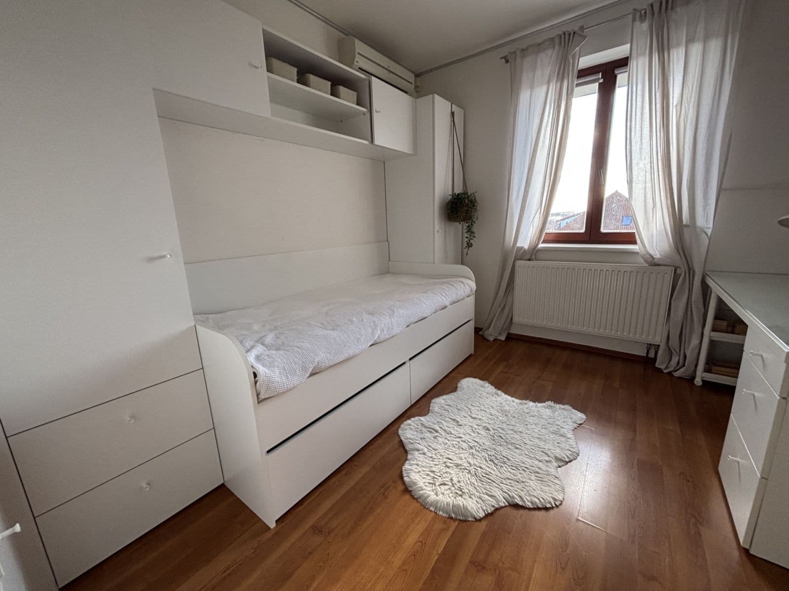 Predaj bytu 3-izbový 74 m², Hořelické náměstí, Rudná, Středočeský kraj Predaj bytu 3-izbový 74 m², Hořelické náměstí, Rudná, Středočeský kraj
