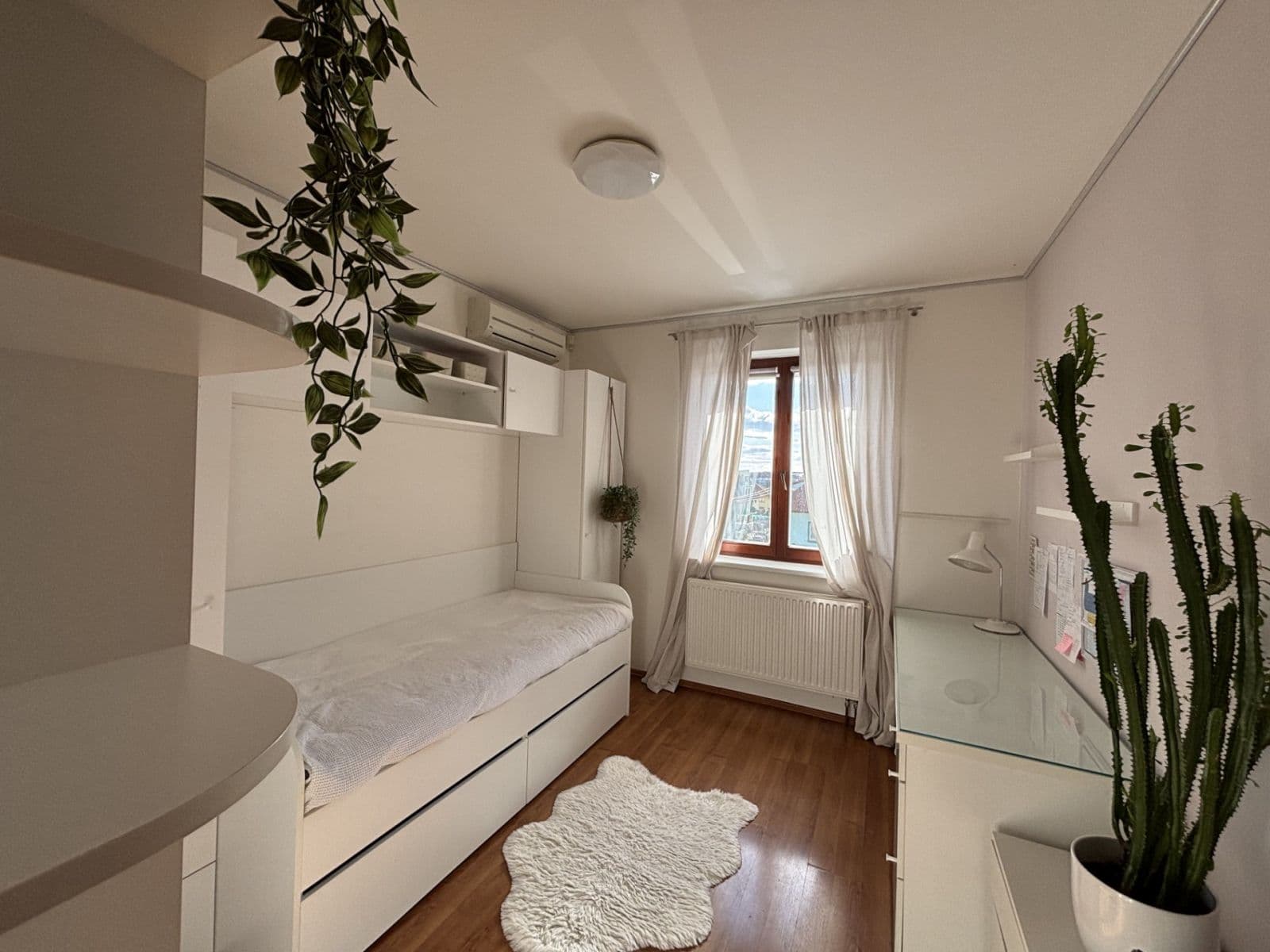 Predaj bytu 3-izbový 74 m², Hořelické náměstí, Rudná, Středočeský kraj Predaj bytu 3-izbový 74 m², Hořelické náměstí, Rudná, Středočeský kraj