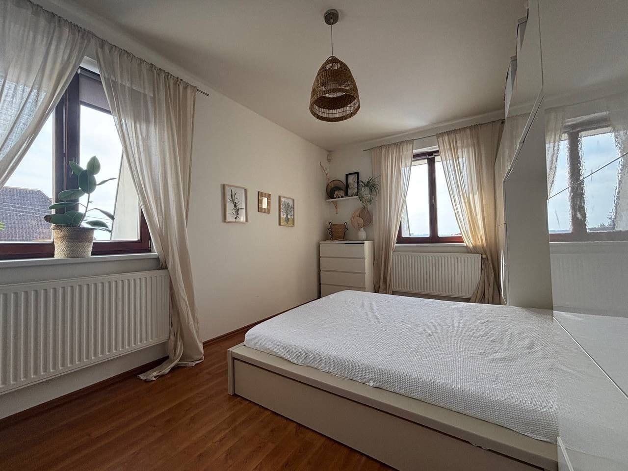 Predaj bytu 3-izbový 74 m², Hořelické náměstí, Rudná, Středočeský kraj Predaj bytu 3-izbový 74 m², Hořelické náměstí, Rudná, Středočeský kraj