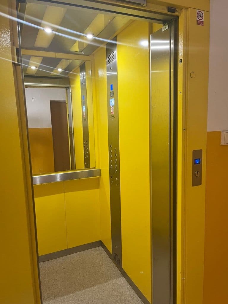 Prenájom bytu 2-izbový 40 m², Teplická, Praha, Praha Prenájom bytu 2-izbový 40 m², Teplická, Praha, Praha