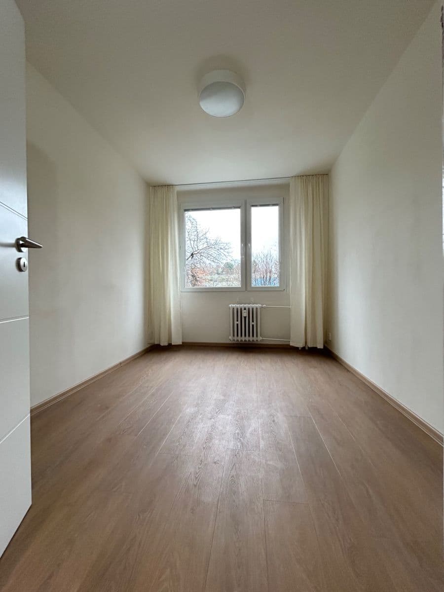 Prenájom bytu 2-izbový 40 m², Teplická, Praha, Praha Prenájom bytu 2-izbový 40 m², Teplická, Praha, Praha