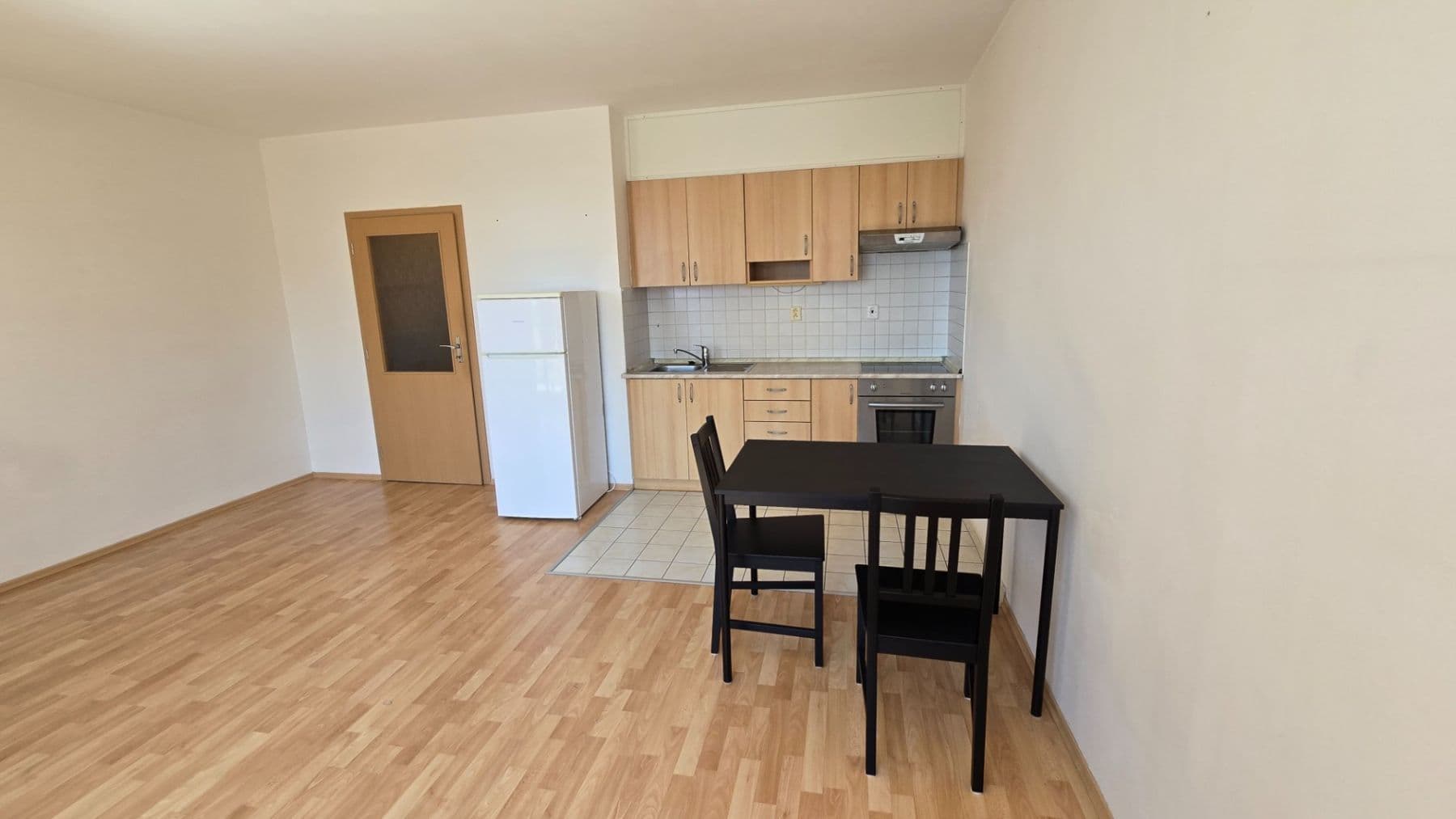 Prenájom bytu 1-izbový 38 m², Padovská, Praha, Praha Prenájom bytu 1-izbový 38 m², Padovská, Praha, Praha
