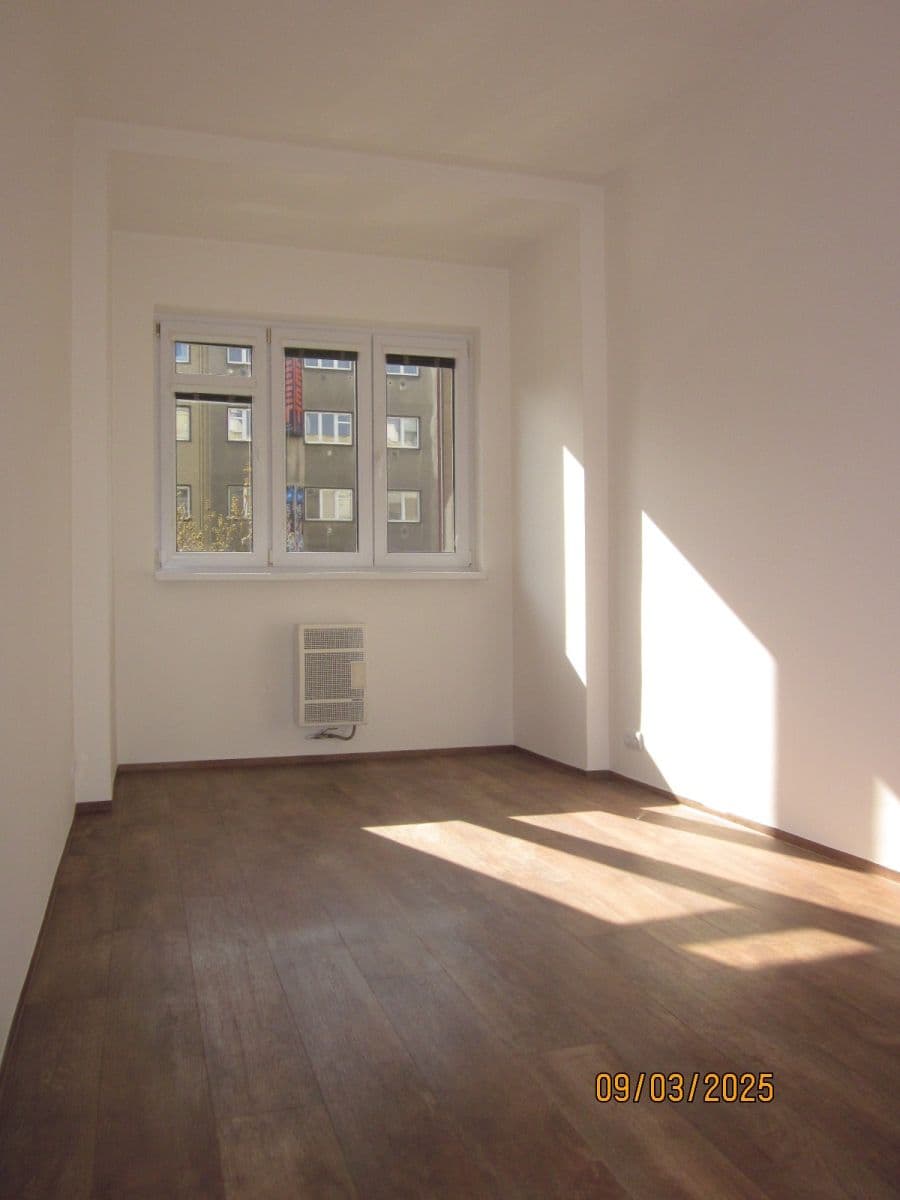 Prenájom bytu 1-izbový 50 m², 5. května, Praha, Praha Prenájom bytu 1-izbový 50 m², 5. května, Praha, Praha