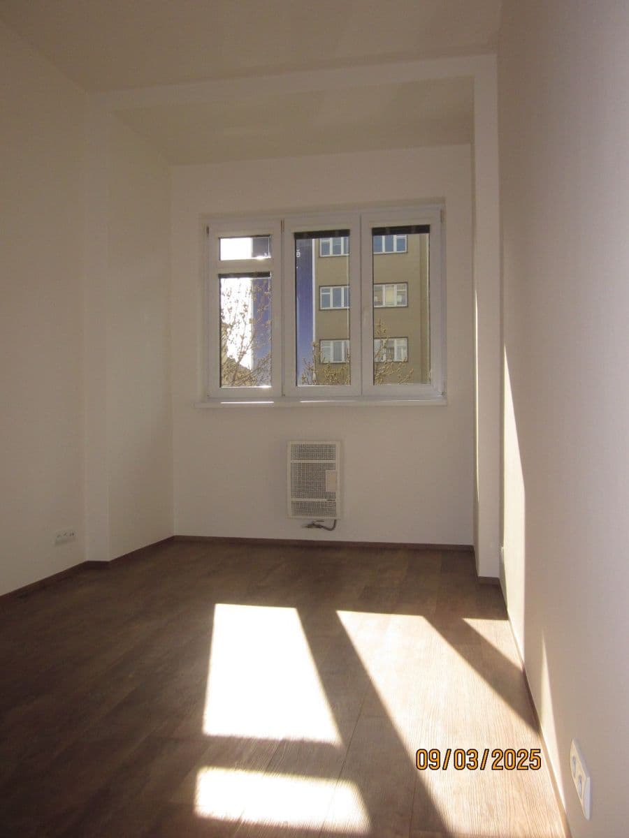 Prenájom bytu 1-izbový 50 m², 5. května, Praha, Praha Prenájom bytu 1-izbový 50 m², 5. května, Praha, Praha